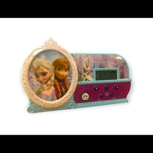 DISNEY "Frozen" Musical Light Up Alarm Clock Plays "Let it Go"